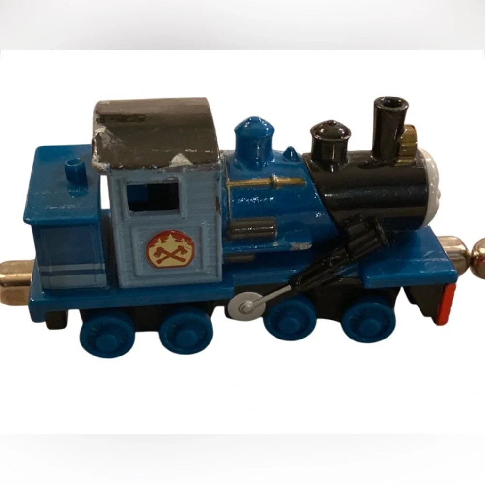 Lot Of 6  ~ 4 Diescast Magnetic Thomas The Train  Friends And 2 Wooden Pieces